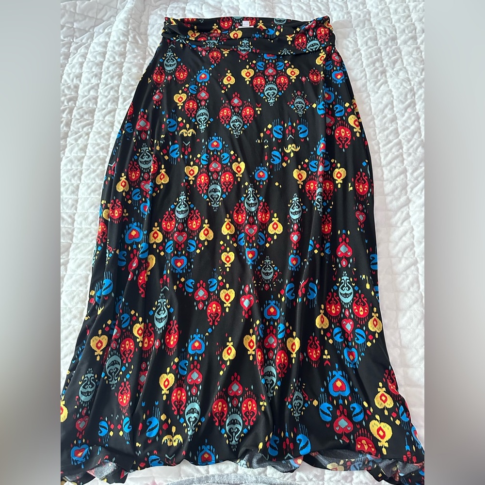 Long Black patterned skirt